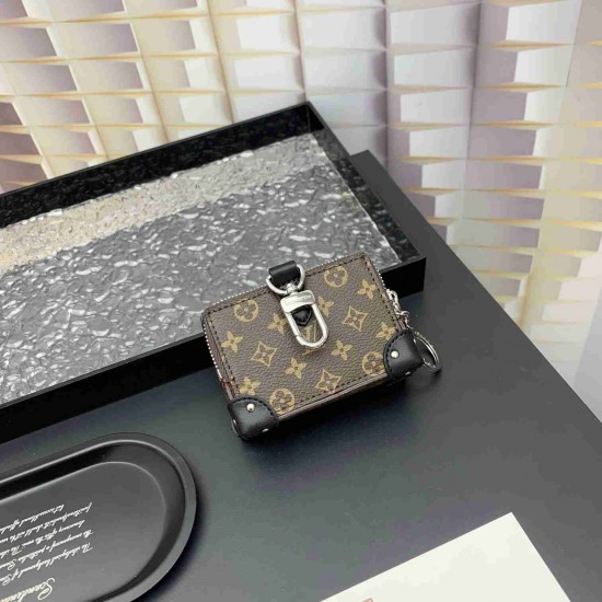 Louis Vuitton Key Chain YSK0009