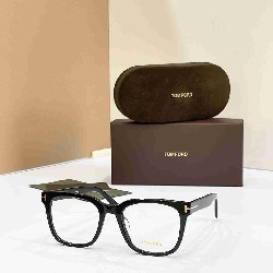 TOM   FORD sunglasses