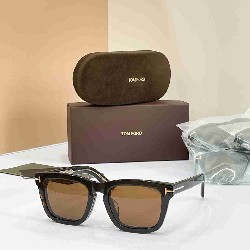 TOM   FORD sunglasses