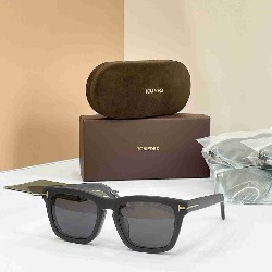 TOM   FORD sunglasses