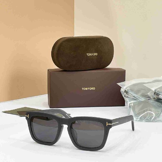 TOM   FORD sunglasses