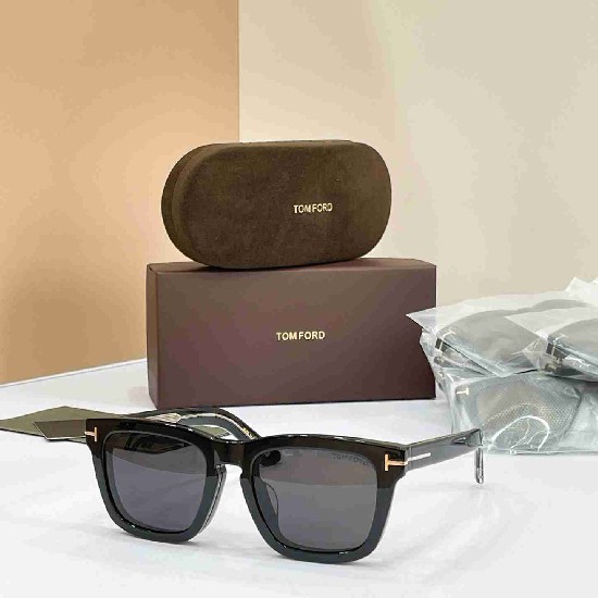 TOM   FORD sunglasses