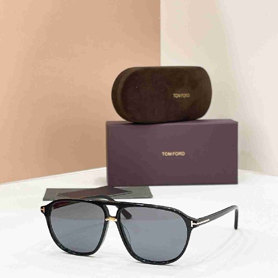 TOM   FORD sunglasses