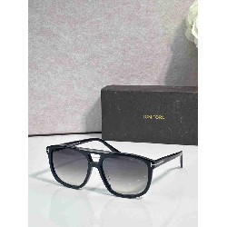 TOM   FORD sunglasses