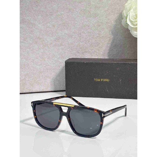 TOM   FORD sunglasses