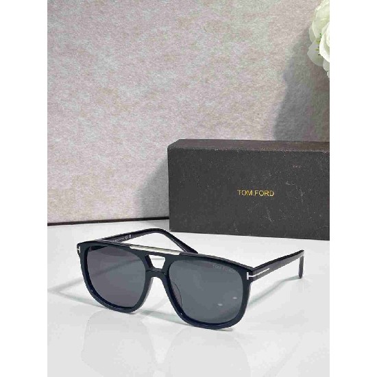 TOM   FORD sunglasses