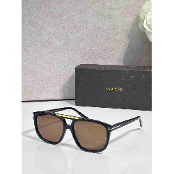 TOM   FORD sunglasses