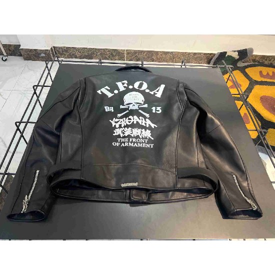 Chrome    Hearts  CH0102