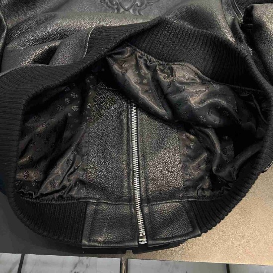 Chrome    Hearts  CH0104