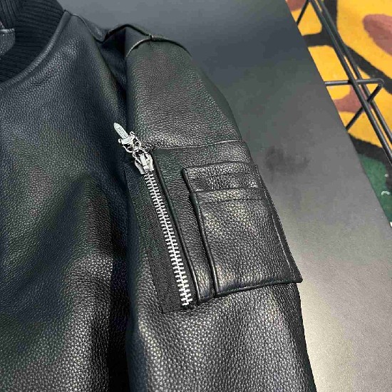 Chrome    Hearts  CH0104
