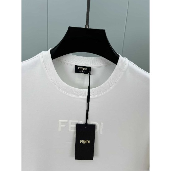 Fendi    T Shirt FEY0132