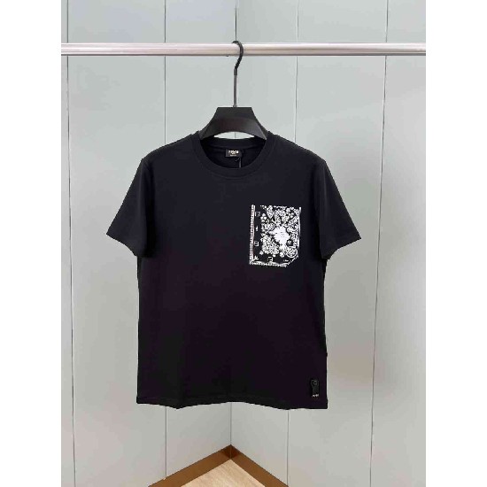 Fendi    T Shirt FEY0138
