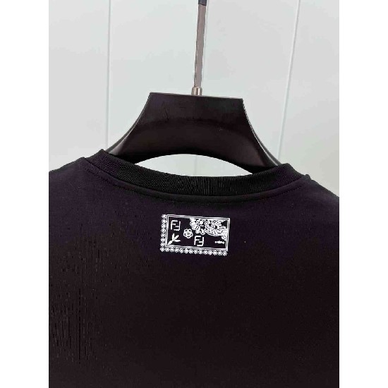 Fendi    T Shirt FEY0138