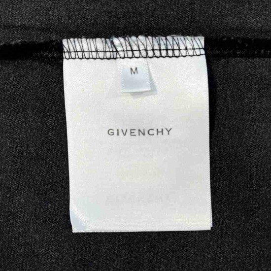 Givenchy T-shirt GVY0001