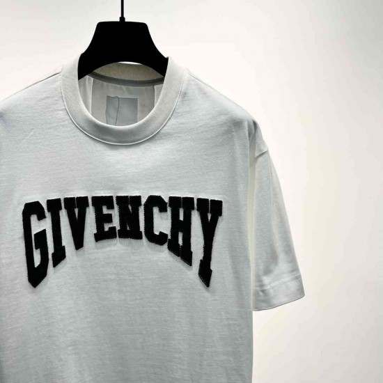 Givenchy T-shirt GVY0003