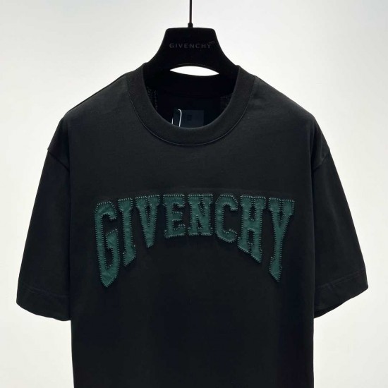 Givenchy T-shirt GVY0004