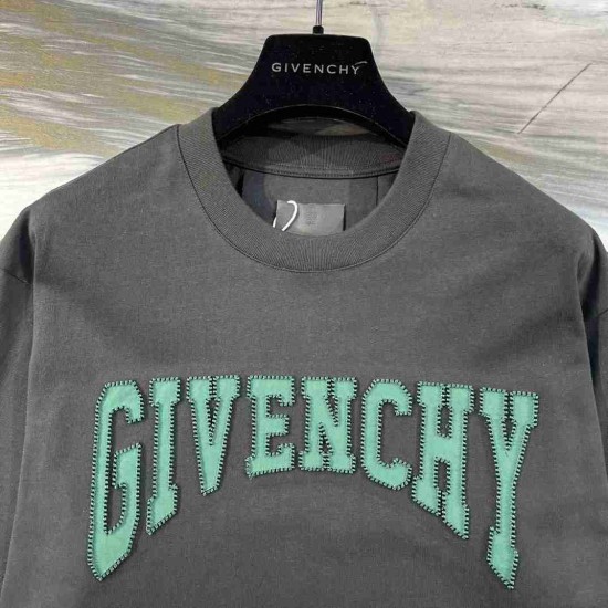 Givenchy T-shirt GVY0004