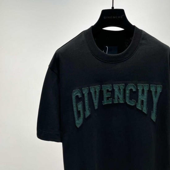 Givenchy T-shirt GVY0004