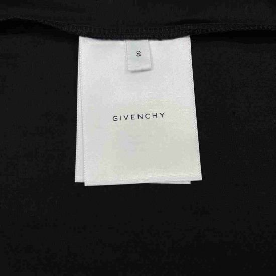 Givenchy T-shirt GVY0013