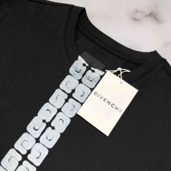 Givenchy T-shirt GVY0028