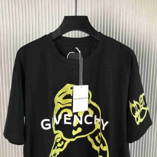 Givenchy T-shirt GVY0051