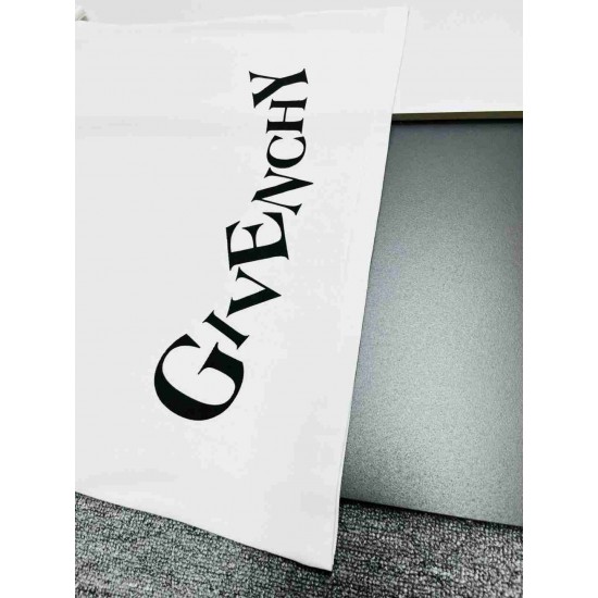 Givenchy  T-shirt GVY0071 (sale)