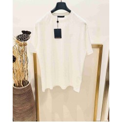 Louis       Vuitton T shirt LVY0563