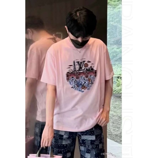 Louis         Vuitton T Shirt LVY0615