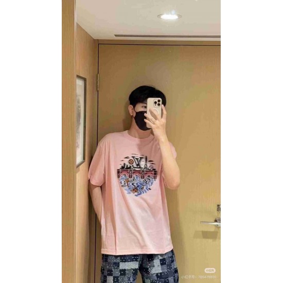 Louis         Vuitton T Shirt LVY0615