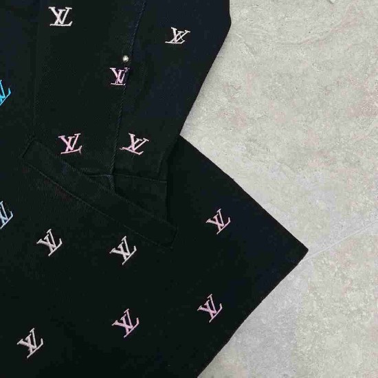 Louis          Vuitton Tops LVY0632