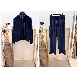 Louis             Vuitton Set LVY0693