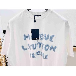 Louis             Vuitton T-shirt LVY0694