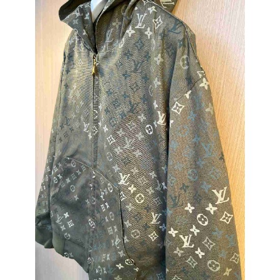 Louis               Vuitton Tops LVY0726