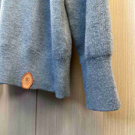 Louis                Vuitton Tops LVY0754