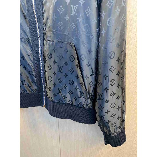 Louis                  Vuitton Tops LVY0802