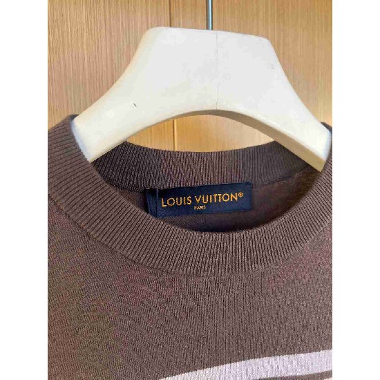 Louis                  Vuitton T shirt LVY0823