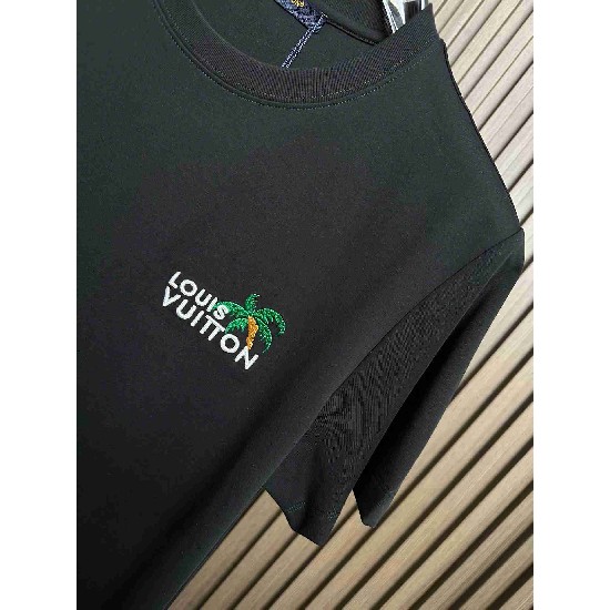 Louis                   Vuitton T shirt LVY0830
