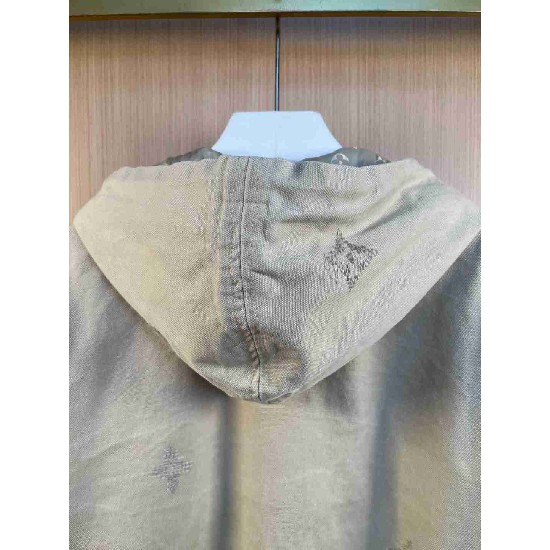 Louis                    Vuitton Tops LVY0853