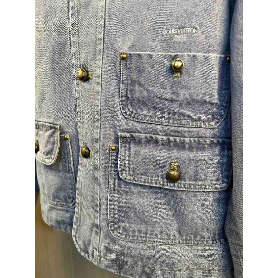 Louis                    Vuitton Tops LVY0856