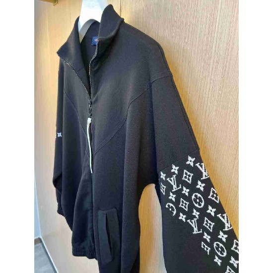 Louis                    Vuitton Tops LVY0857