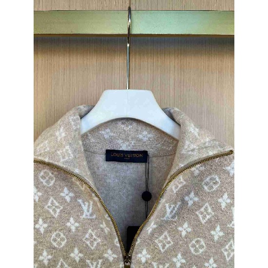 Louis                    Vuitton Tops LVY0859