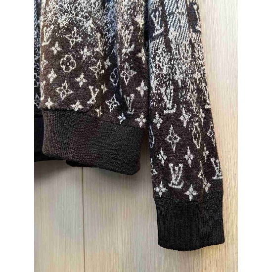 Louis                    Vuitton Tops LVY0871