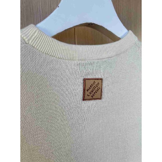 Louis                    Vuitton T shirt LVY0879