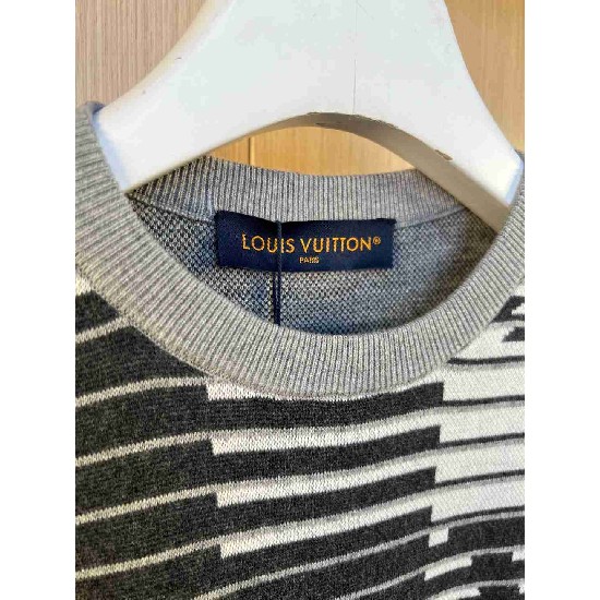 Louis                    Vuitton T shirt LVY0880