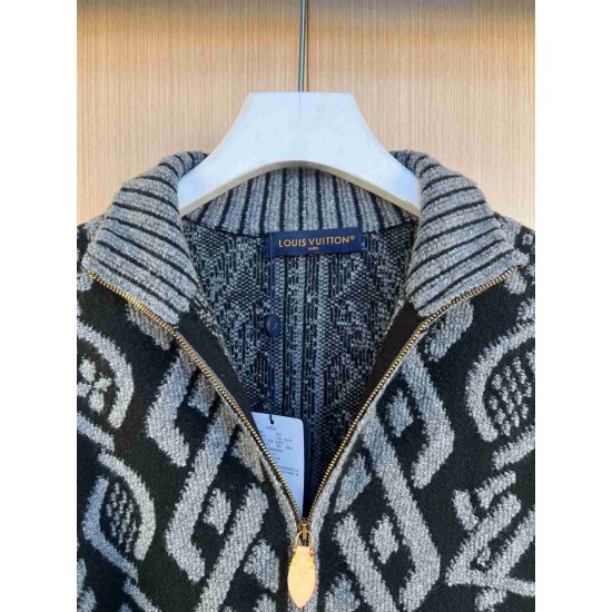 Louis                     Vuitton Tops LVY0887