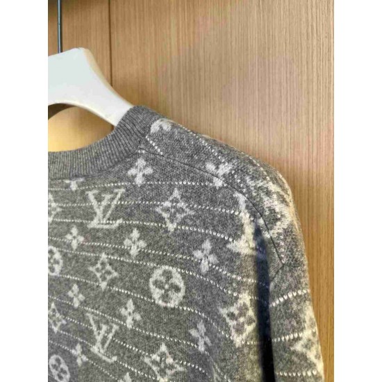 Louis                     Vuitton Tops LVY0890