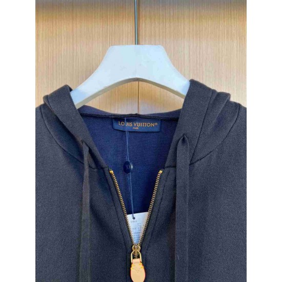 Louis                     Vuitton Tops LVY0893