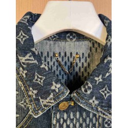 Louis                     Vuitton Tops LVY0895
