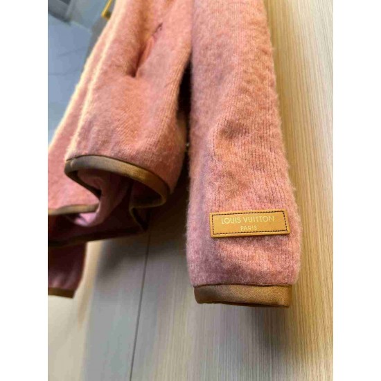 Louis                     Vuitton Tops LVY0900
