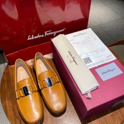 Salvatore Ferragamo SF0018